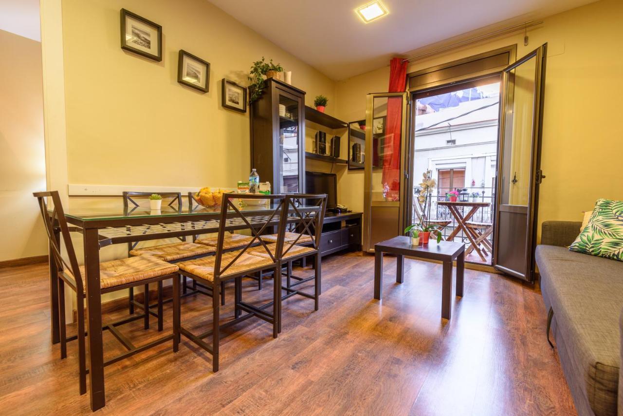 Ramblasrentals Cozy Renovated 2Br With Balcony Lift 20M Rambla - Parking - Wifi Барселона Екстер'єр фото